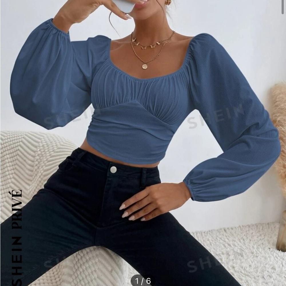 Blue Ruched Top w Elastic cuffed Sleeves
